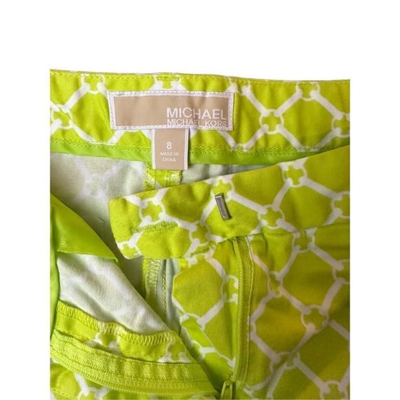 Michael Kors Womens Summer Shorts Geometric Hook Closure Yellow Green Size 8 - Picture 3 of 10